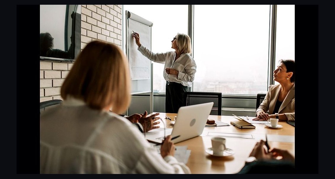 Customer Advisory Board CAB Design for SaaS in 2027