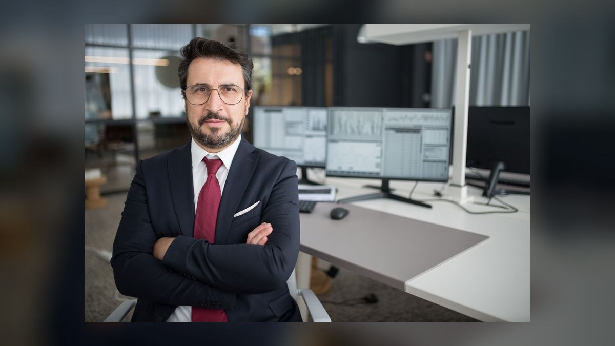 Sales Manager to Director Promotion Path in 2027 — figure 9