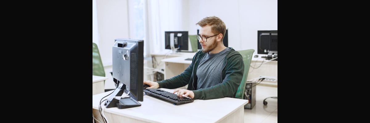 Sales Analytics Tooling Stack for SaaS RevOps in 2027