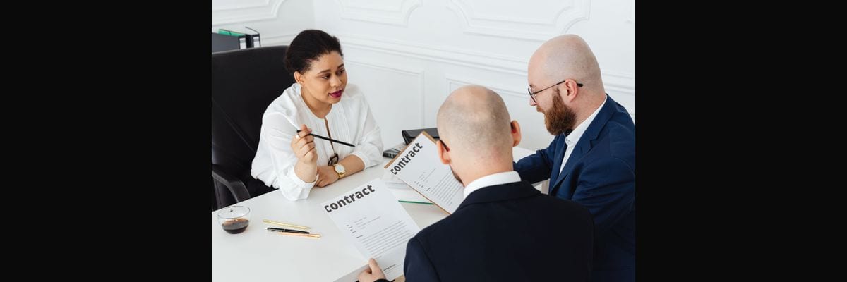 How to build a deal-review cadence that prevents stalled deals in 2027