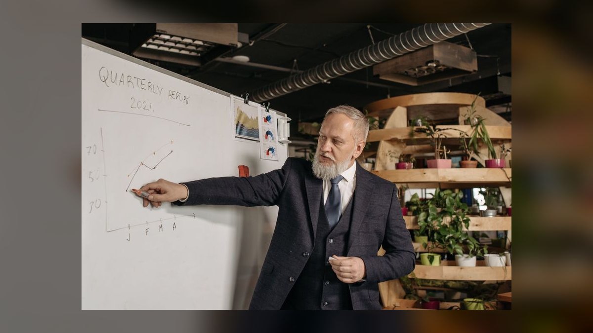 How to run a quarterly Sales Kickoff that drives behavior change in 2027 — figure 9