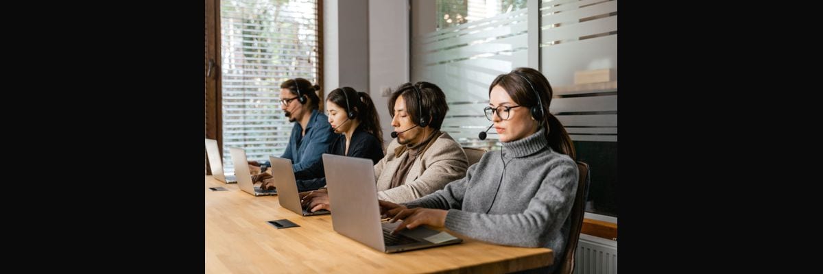 How to set up commission claw-back policies for early-churn customers in 2027