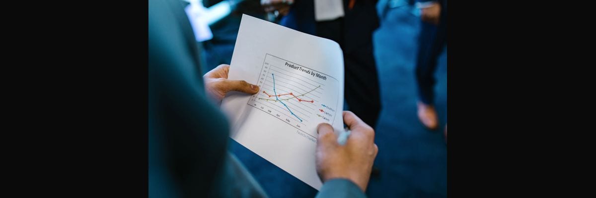 How to design a CRO scorecard for monthly board reporting in 2027