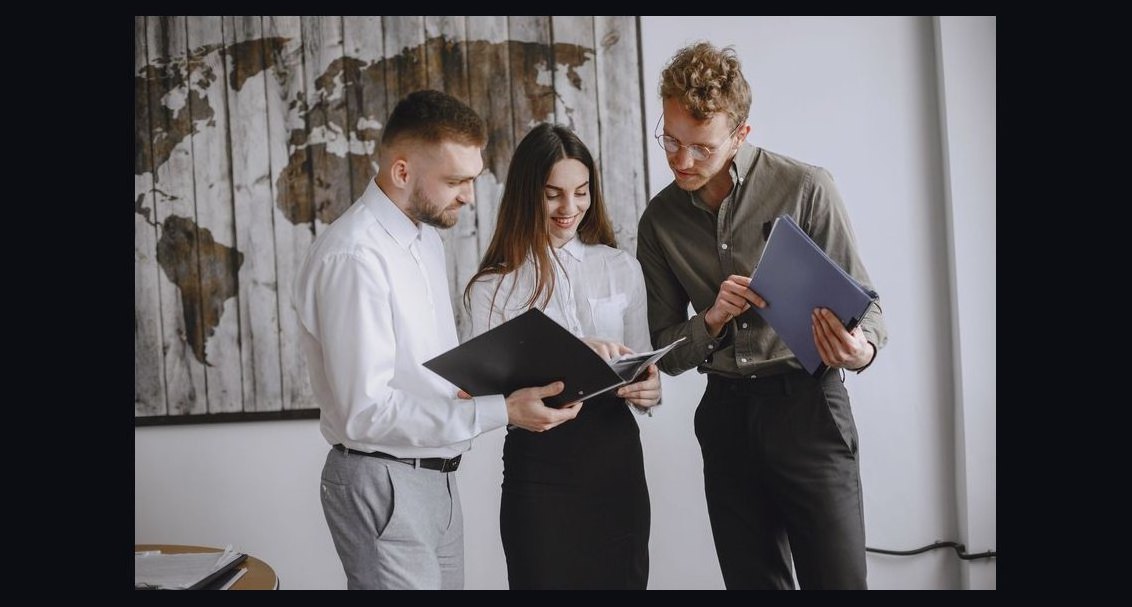 How to structure a partnerships team for global channel expansion in 2027