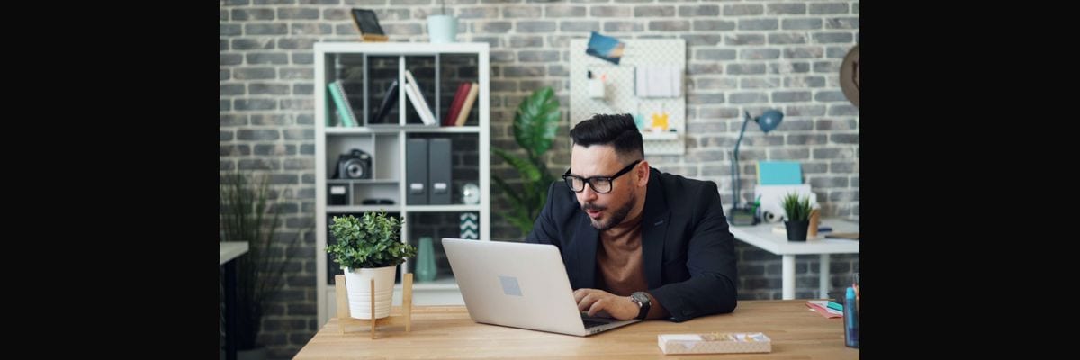 How to design upsell triggers tied to product-usage signals in 2027