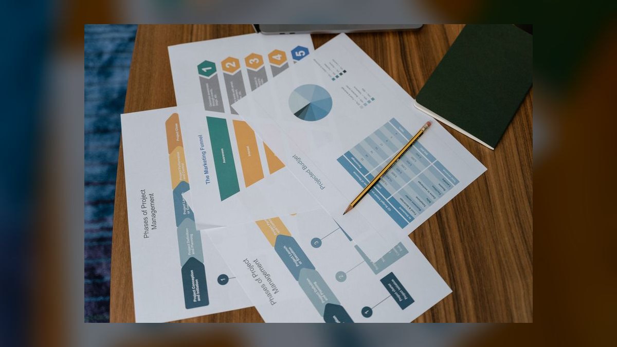 How to structure RevOps reporting hierarchy at $100M ARR in 2027 — figure 9