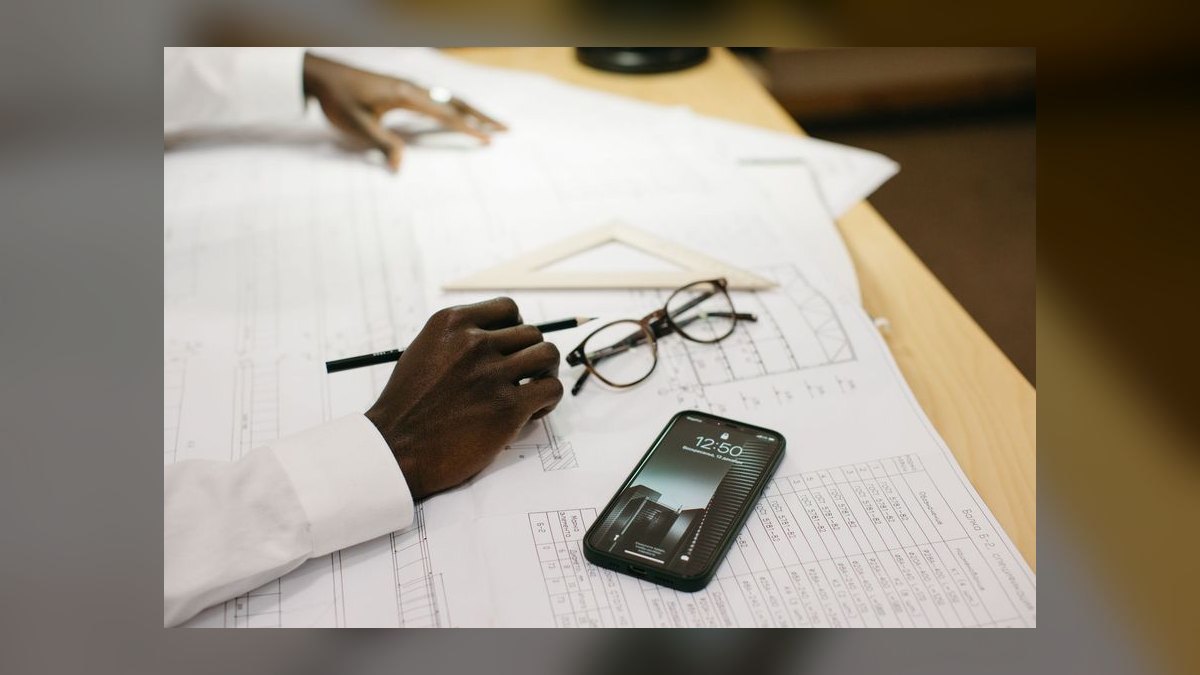 How do you architect revenue operations for a climate tech company in 2027 — figure 6