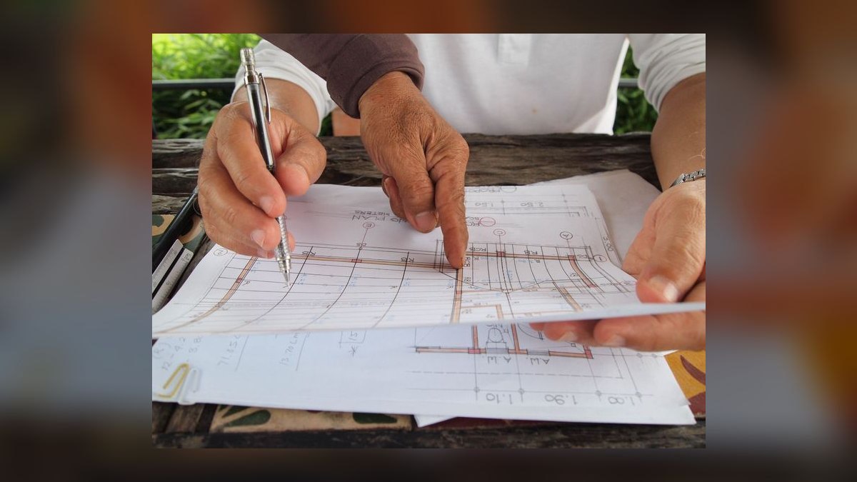 How do you architect revenue operations for a climate tech company in 2027 — figure 8