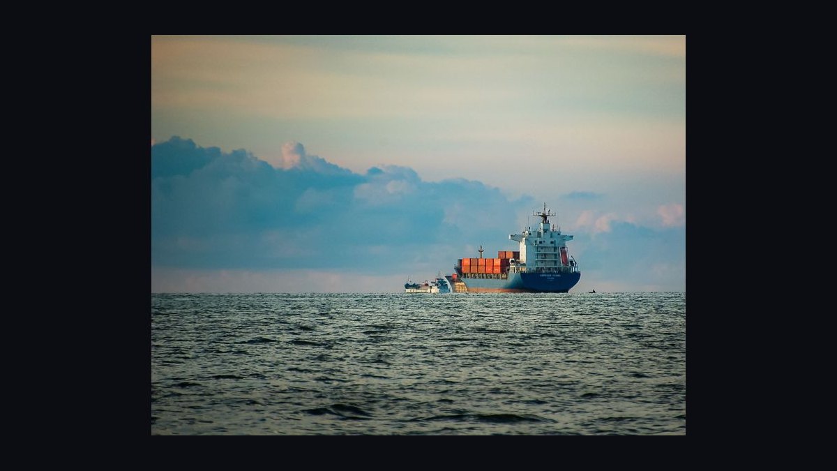How do you architect revenue operations for a maritime logistics company in 2027 — figure 8
