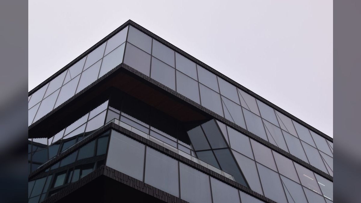 How do you architect revenue operations for an identity verification company in 2027 — figure 4