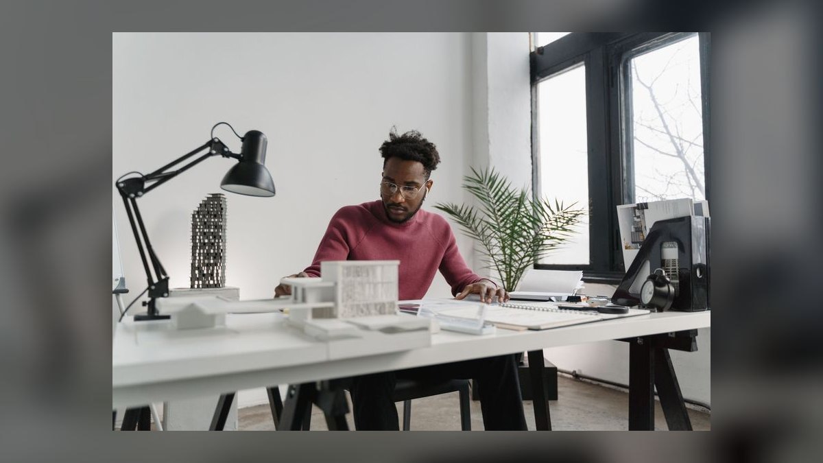 How do you architect revenue operations for a low-code platform company in 2027 — figure 10