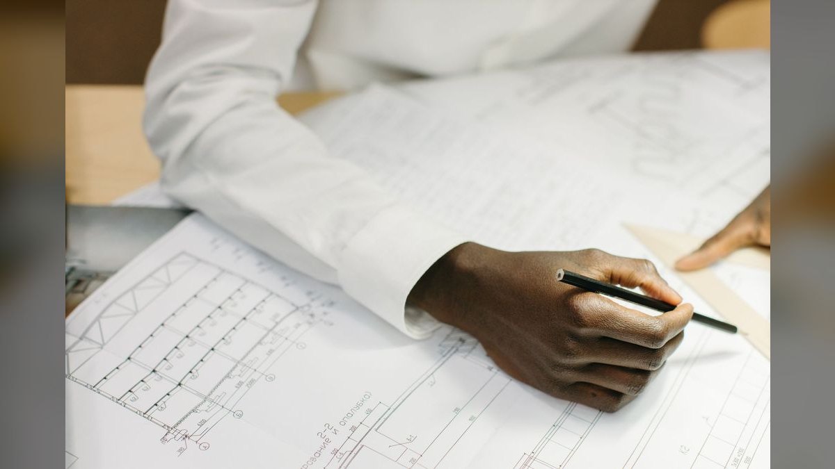 How do you architect revenue operations for a corporate learning company in 2027 — figure 2