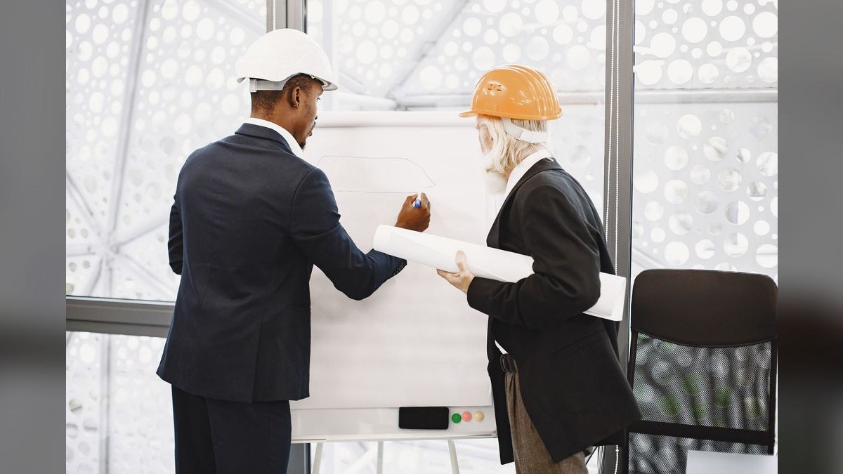 How do you architect revenue operations for a corporate learning company in 2027 — figure 4