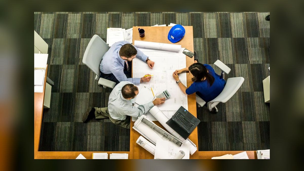 How do you architect revenue operations for a CPQ software company in 2027 — figure 8