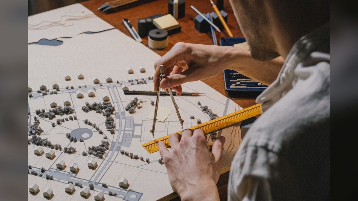 How do you architect revenue operations for a cannabis retail tech company in 2027 — figure 5
