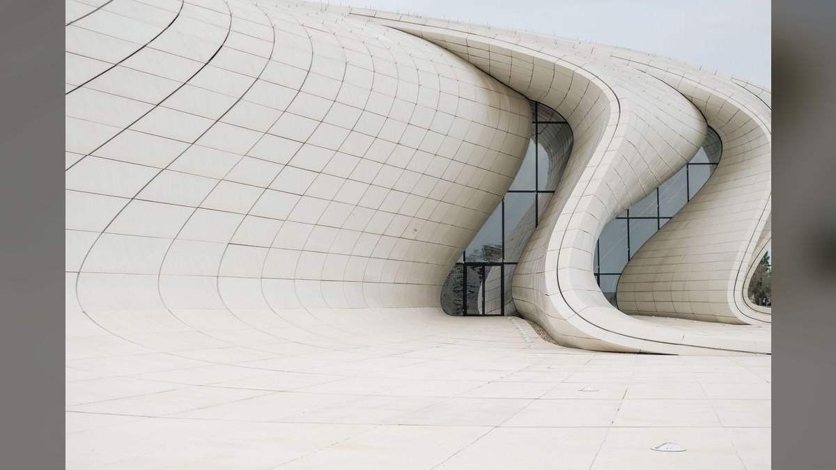 How do you architect revenue operations for a CPG analytics company in 2027 — figure 1