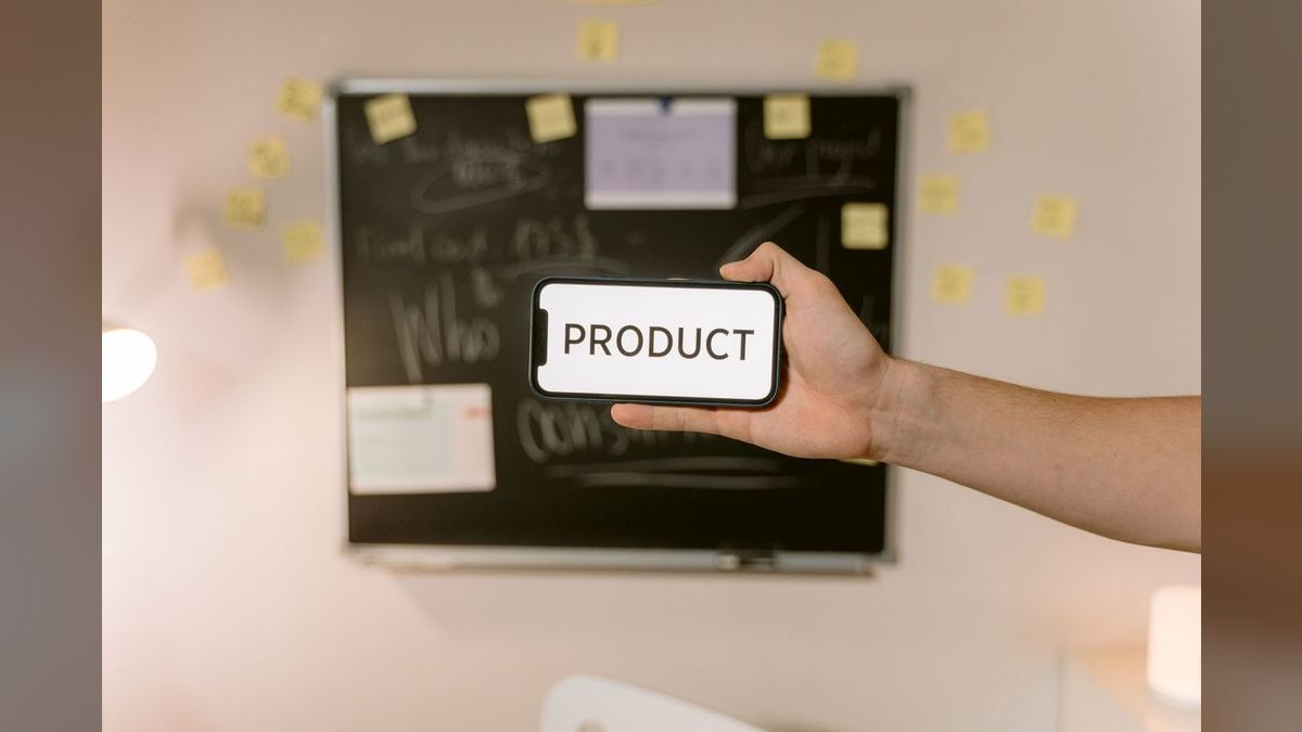 Product Usage Signals in CRM Architecture in 2027 — figure 3