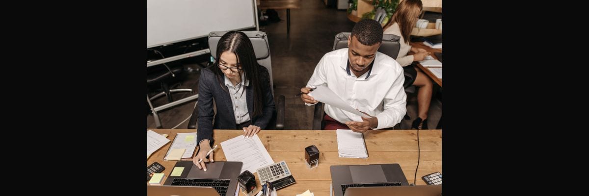 Account Manager vs CSM Role Split in 2027