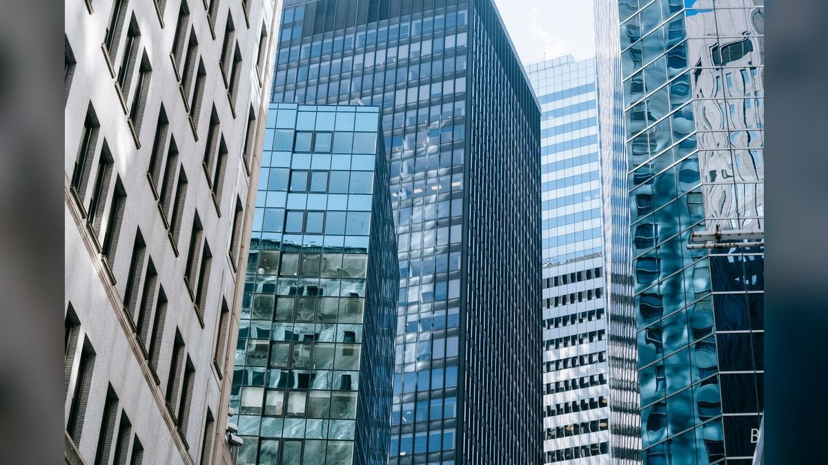 Building RevOps for B2B Data Providers: API Access Tiers, Usage Caps, and Data Licensing — figure 2