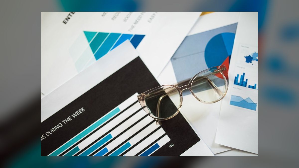 How do you architect revenue operations for Financial Services in 2027 — figure 3