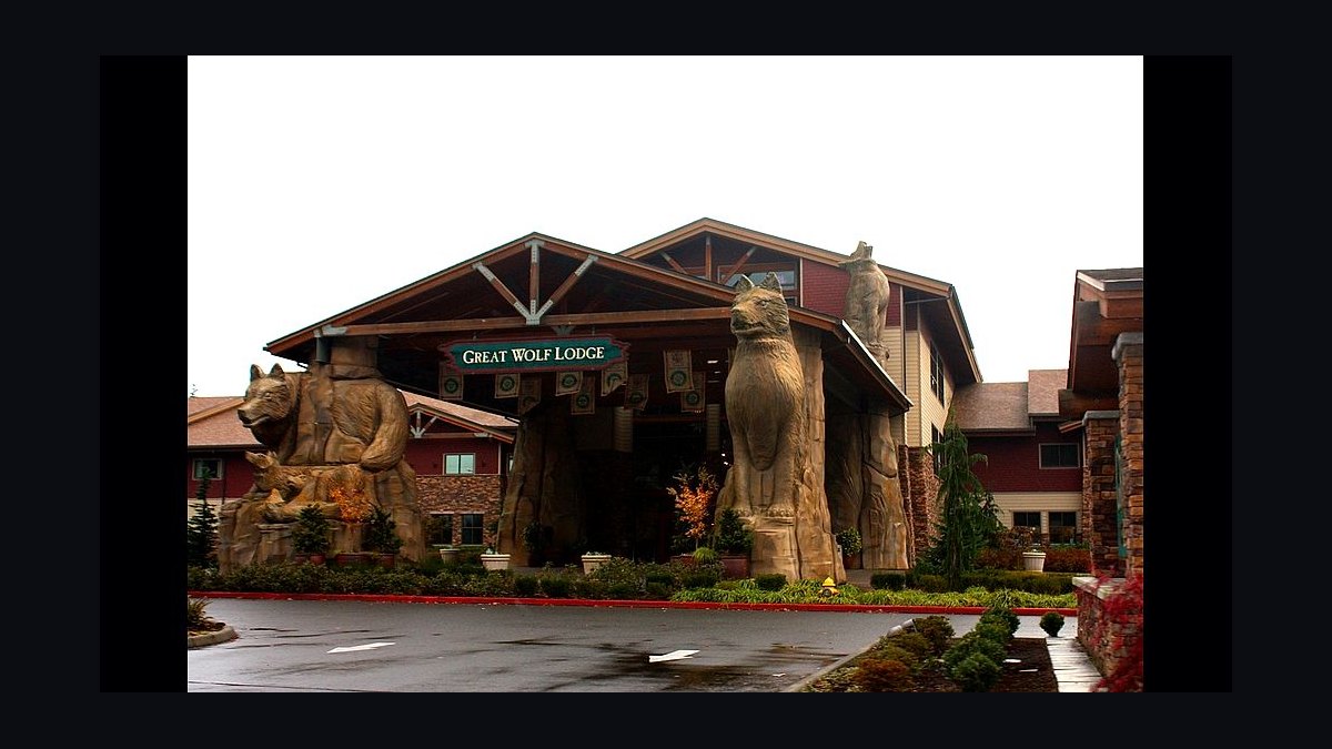 The 10 Best Great Wolf Lodge-Style Indoor Water Park Resorts in the U.S. for 2027