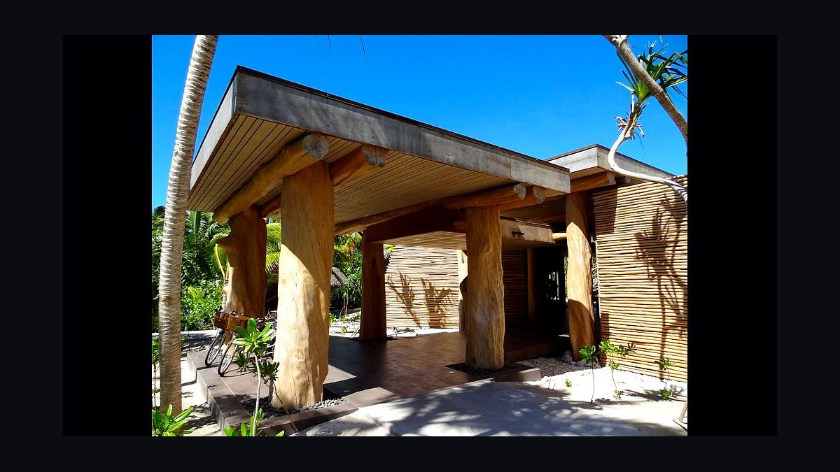 The 10 Best Overwater Resorts in Tahiti & the South Pacific (Fiji, Cook Islands & Beyond) (2026) — figure 2