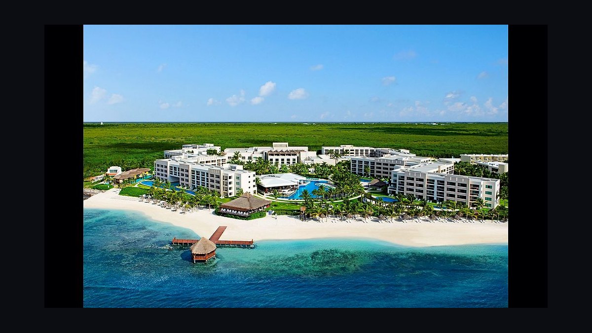 The 10 Best Adults-Only Overwater Resorts in Mexico & the Riviera Maya (2026) — figure 3