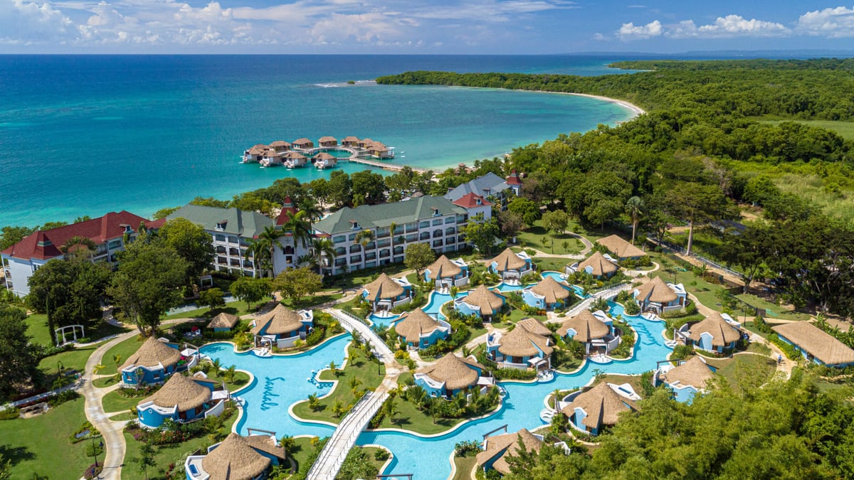The 10 Best Overwater & Beach Resorts in the Caribbean & Atlantic for an Overwater Experience (2026) — figure 4