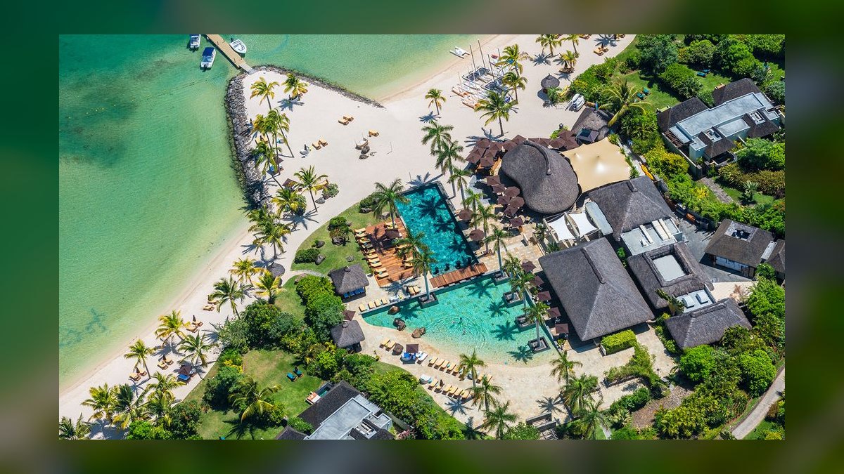 The 10 Best Overwater Villa Resorts in Zanzibar, Mauritius & the Indian Ocean (2026) — figure 4