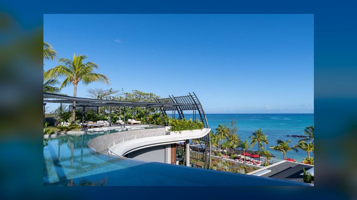 The 10 Best Overwater Villa Resorts in Zanzibar, Mauritius & the Indian Ocean (2026) — figure 7