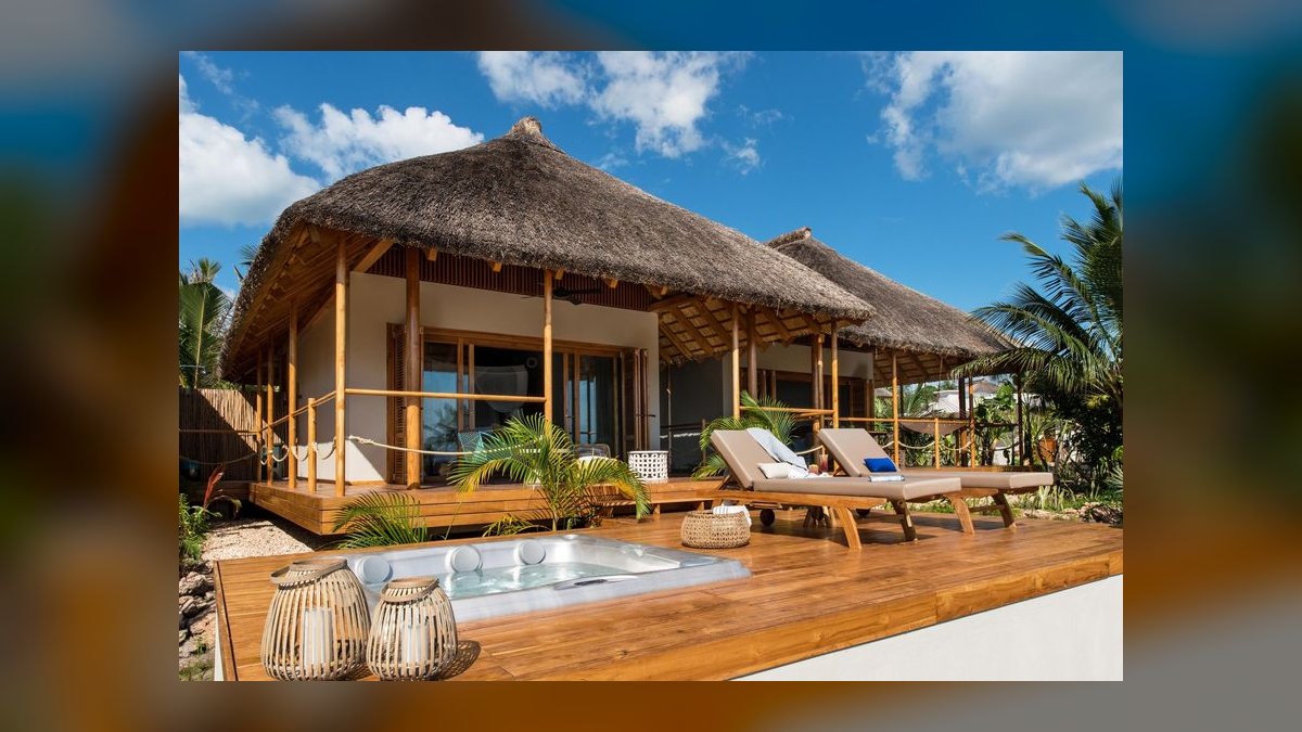 The 10 Best Overwater Villa Resorts in Zanzibar, Mauritius & the Indian Ocean (2026) — figure 8