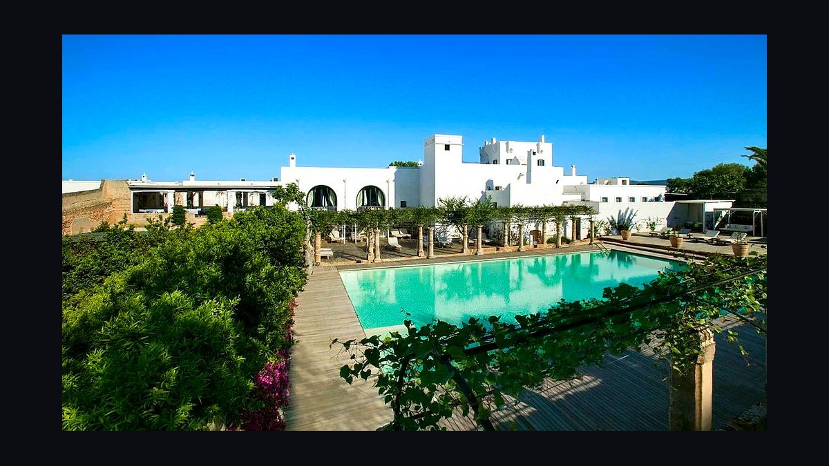 The 10 Best Adults-Only Luxury Resorts in Greece & the Mediterranean (2026) — figure 8