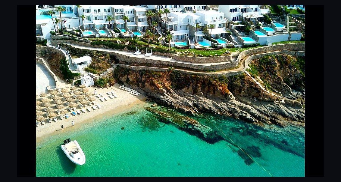The 10 Best Adults-Only Luxury Resorts in Greece & the Mediterranean (2026)