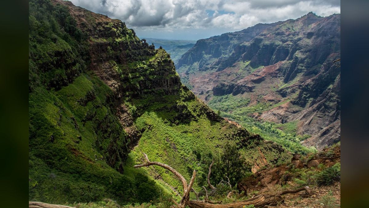 Top 10 Resorts in Kauai — figure 1