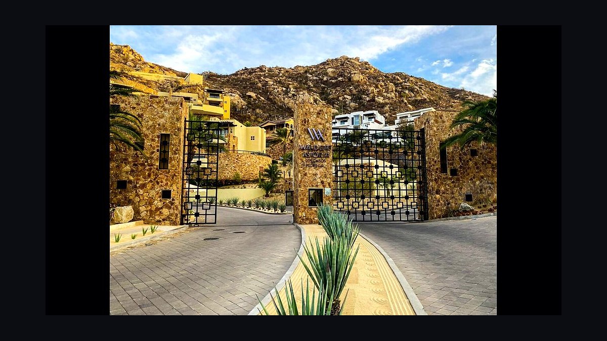 Top 10 Resorts in Los Cabos in 2027