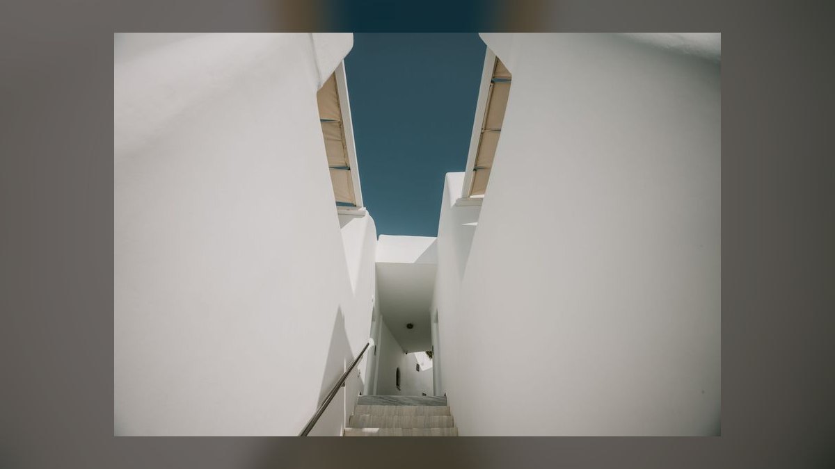 Top 10 Resorts in Santorini in 2027 — figure 10
