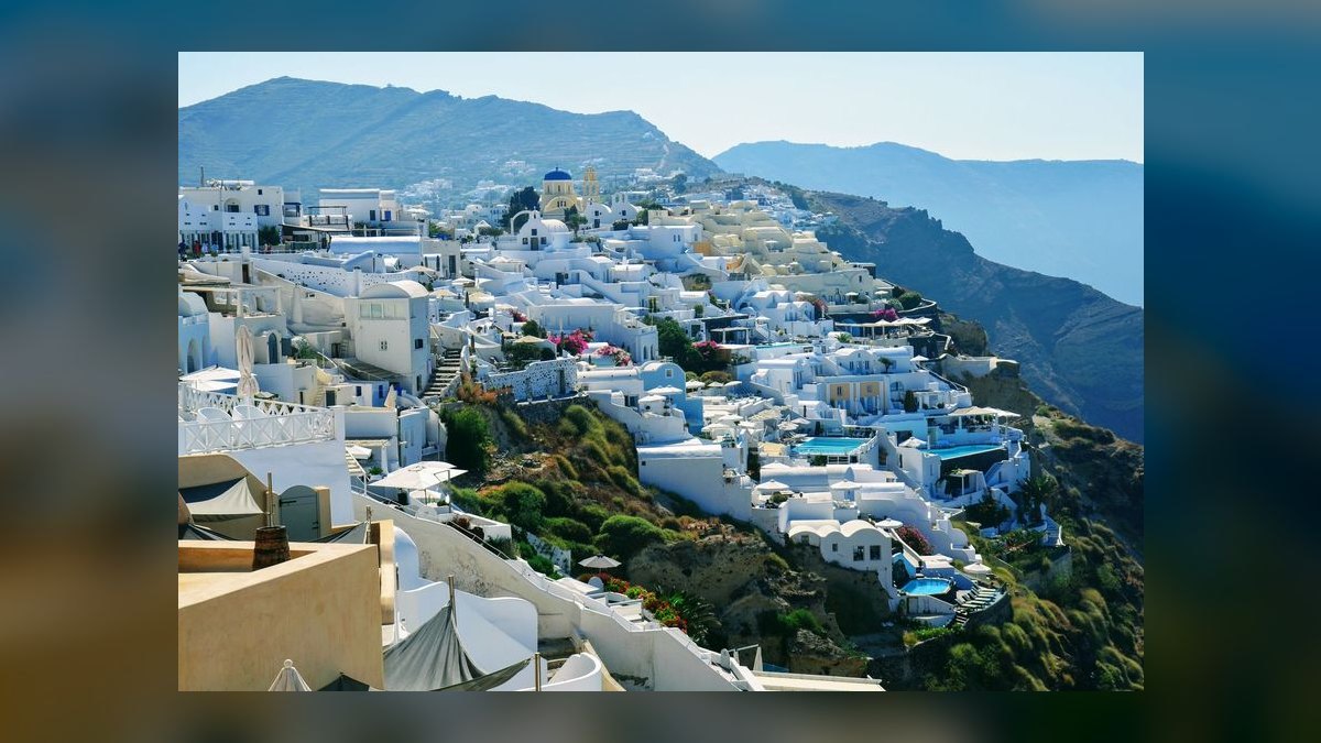 Top 10 Resorts in Santorini in 2027 — figure 6