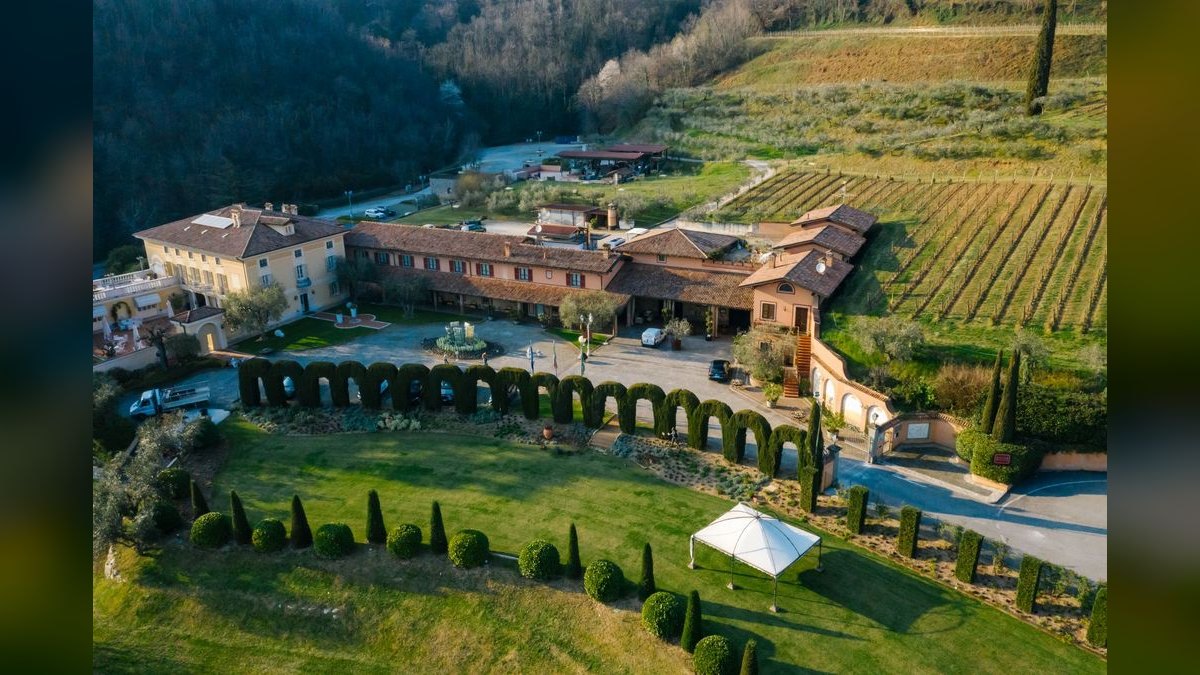 Top 10 Resorts in Tuscany — figure 1