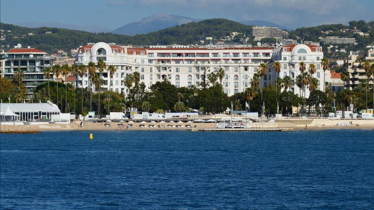 Top 10 Resorts in French Riviera in 2027