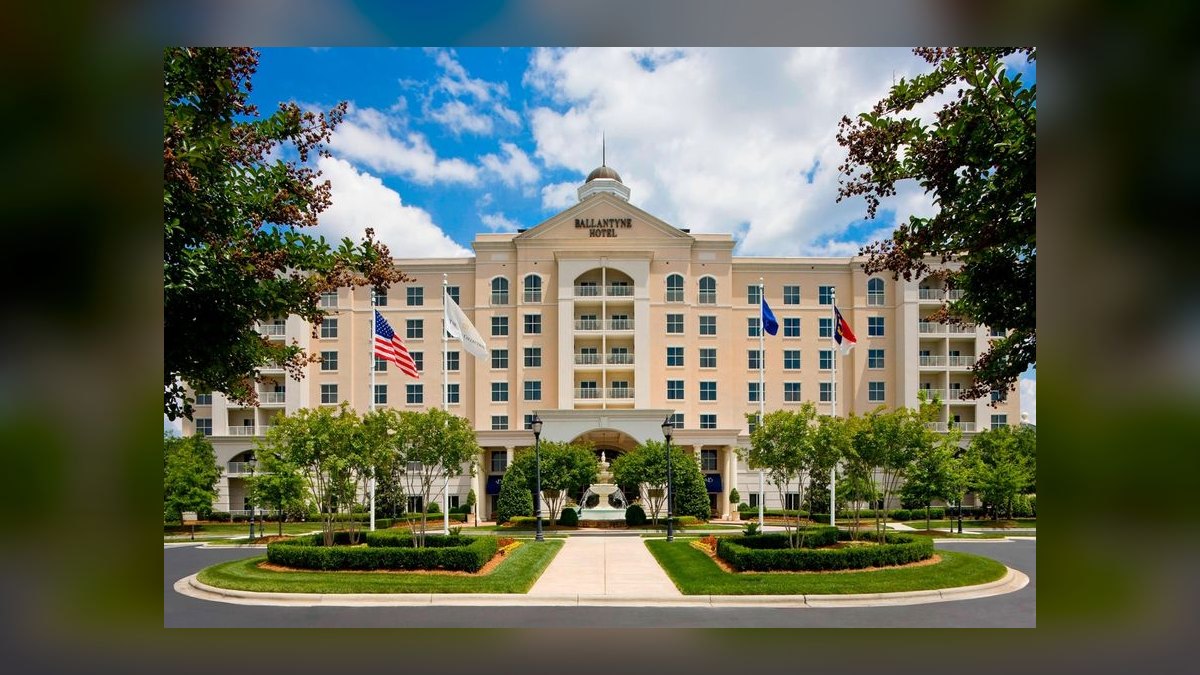Top 10 Resorts in Charlotte — figure 1