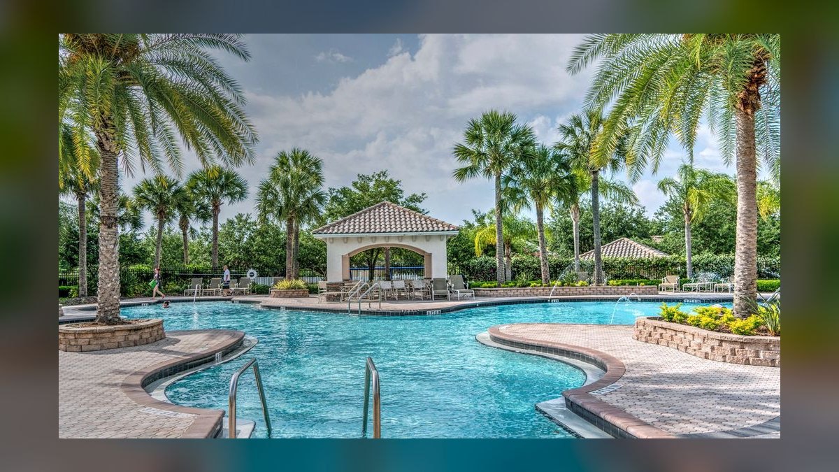 When does a resort become luxury in 2027 — figure 7