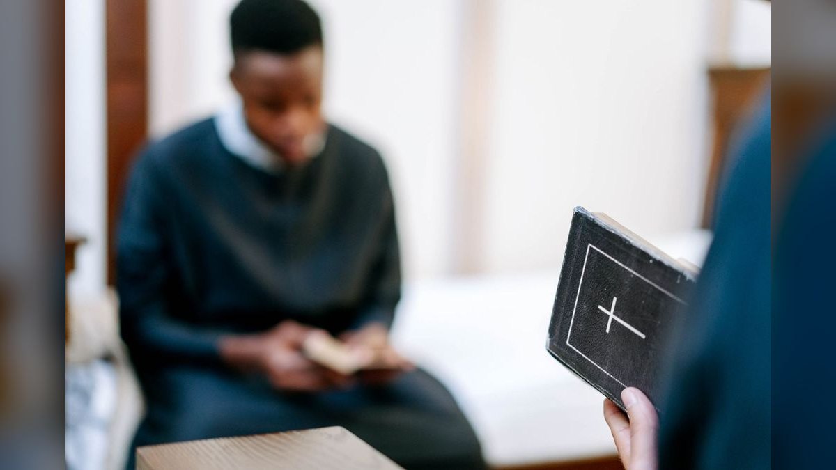Top 10 Theology and Divinity Schools in 2027 — figure 1