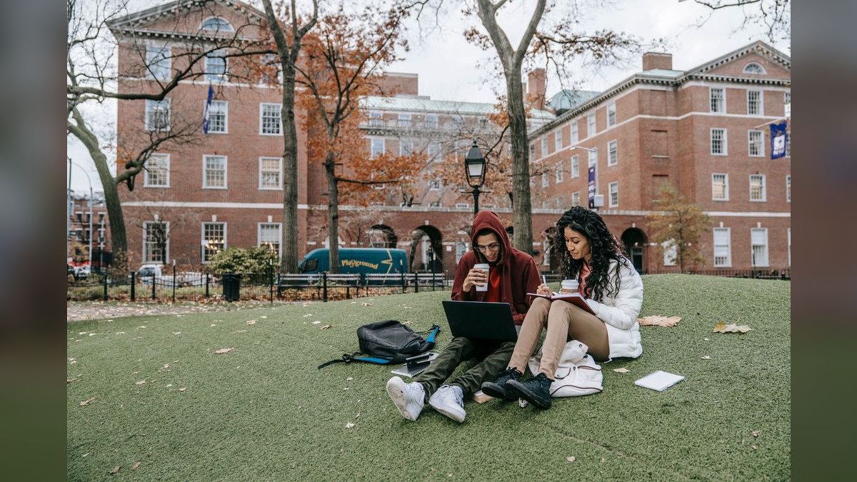 Top 10 Best Colleges for Study Abroad in 2027