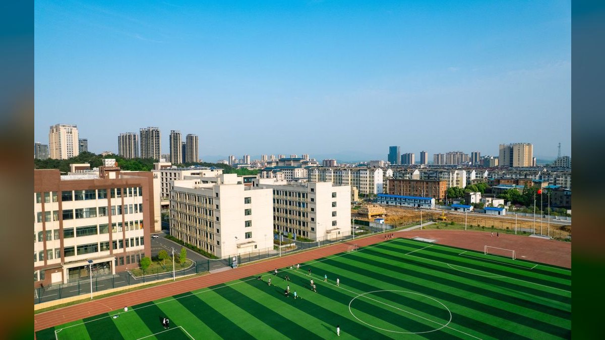Top 10 Universities for Real Estate in 2027 — figure 1
