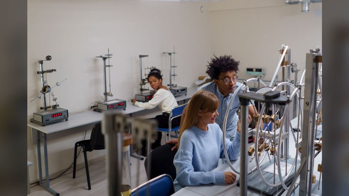 Top 10 Universities for Physics in 2027 — figure 5