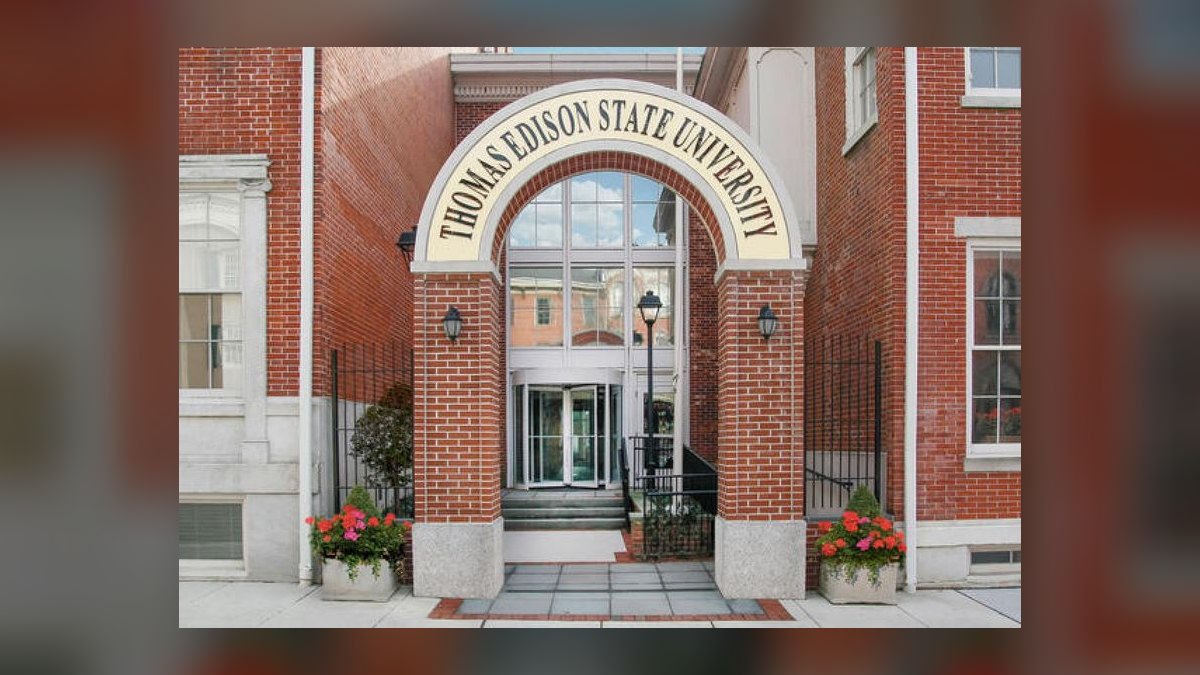 Top 10 Best Colleges for Adult Learners in 2027 — figure 10