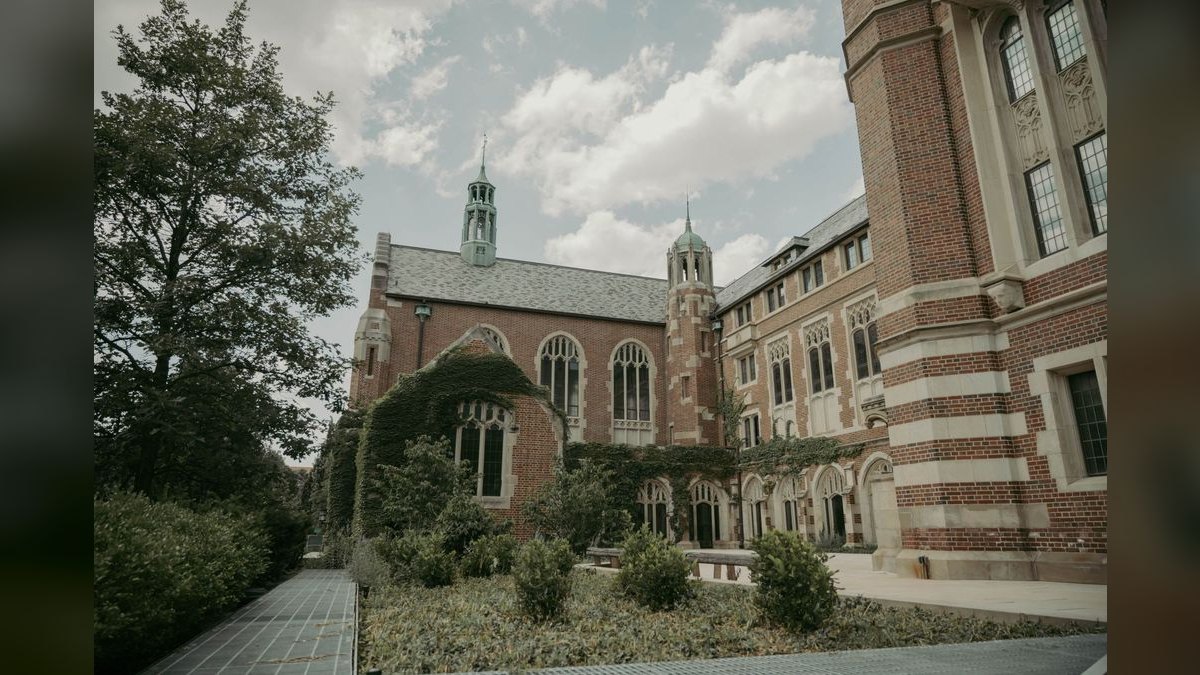 Top 10 Public Universities in Illinois in 2027 — figure 4