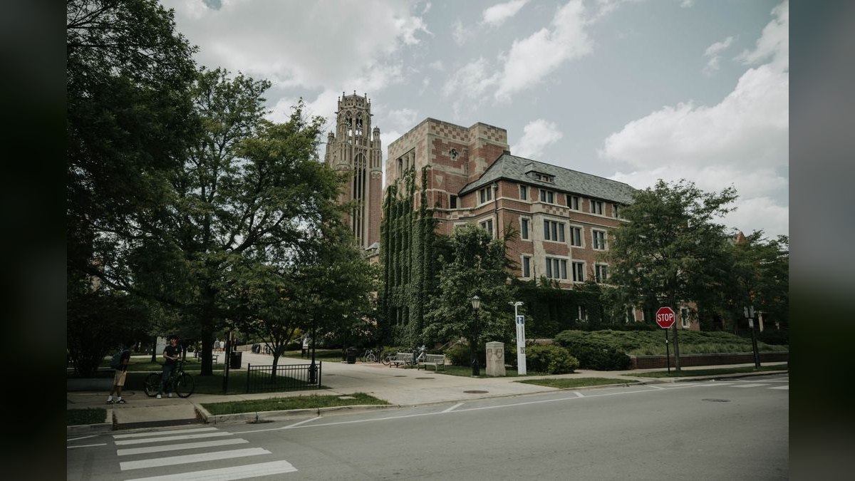 Top 10 Public Universities in Illinois in 2027 — figure 5