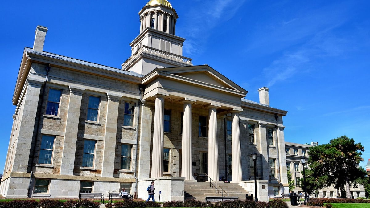 Top 10 Public Universities in Iowa in 2027 — figure 1