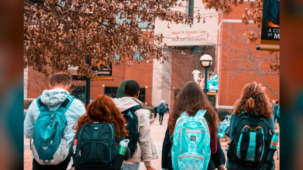 Top 10 Best Colleges for Low-Income Students in 2027 — figure 2